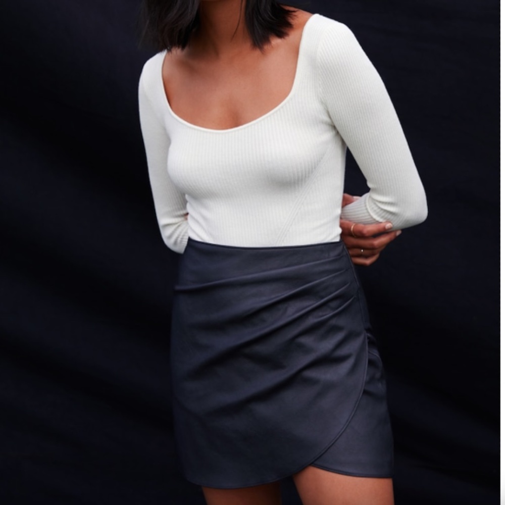 NWT Vegan Leather Mini Ruched Skirt